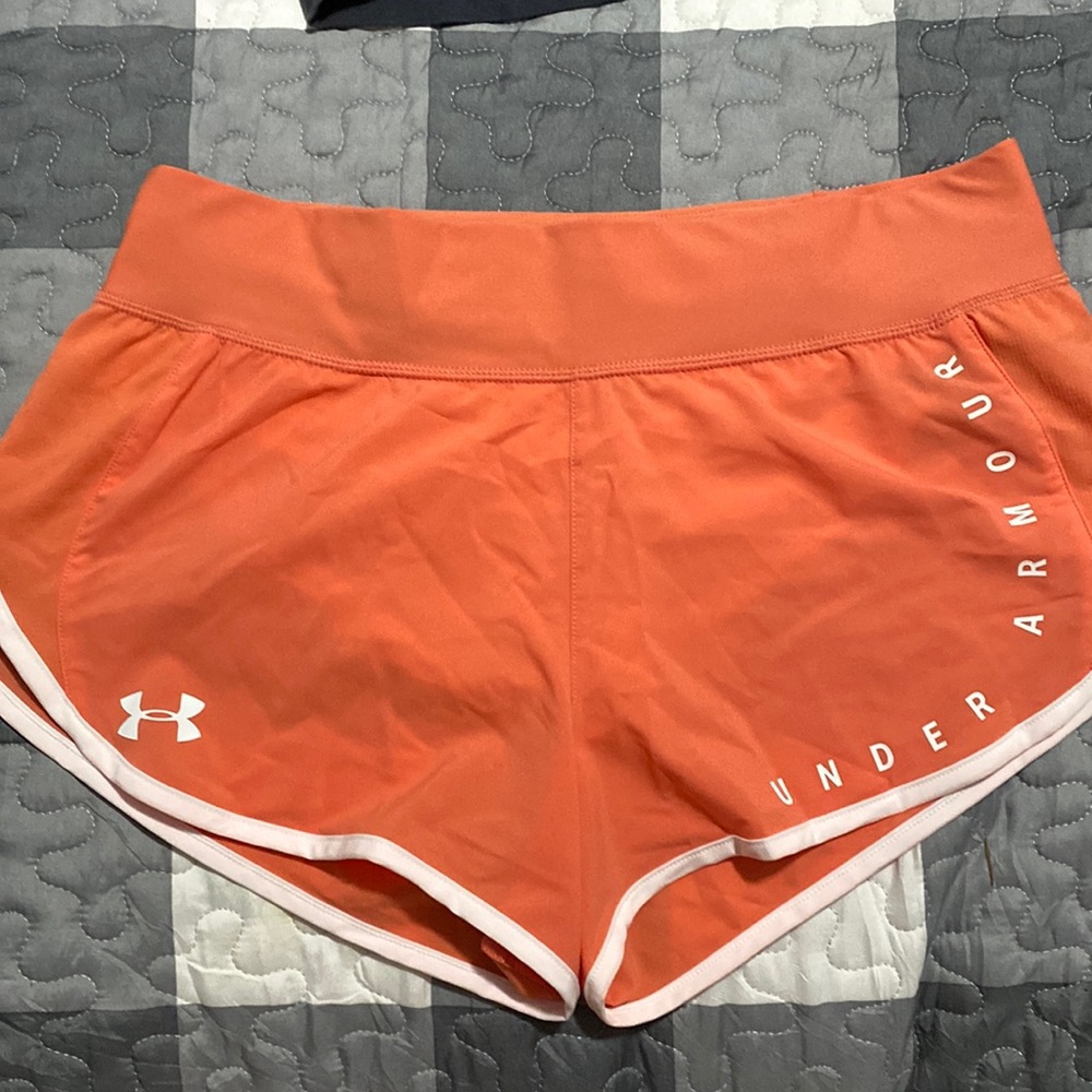 Under Armour Shorts Medium